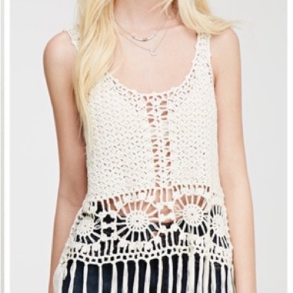 Miss Kelly
Sunburst top knitted 
Cream color 
Size M
Gently used
#324A